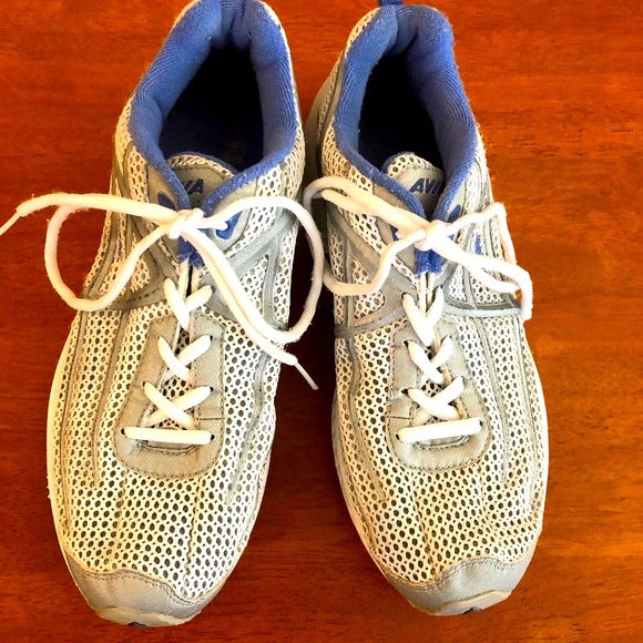AVIA ATHLETIC SHOES - Picture 1 of 3